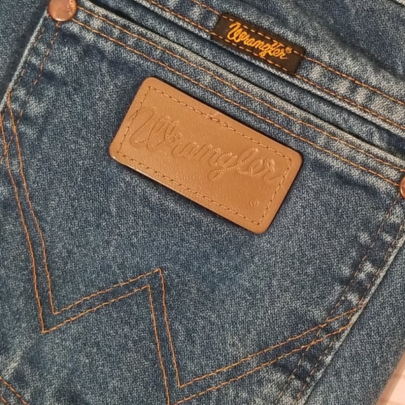 Vintage 1980s wrangler cutoffs 32 - Picture 3 of 9